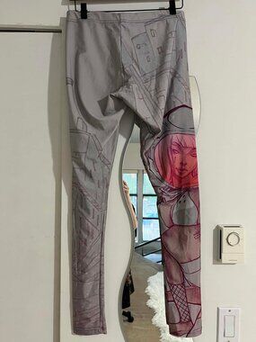 Anime pin up girl cityscape leggings, size L